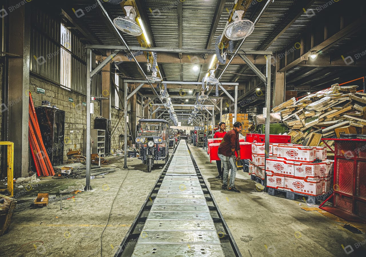 three wheeler assebly line conveyor